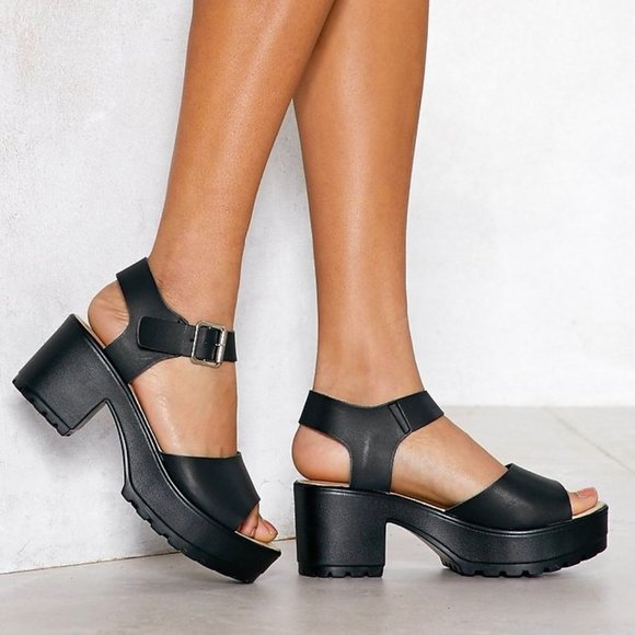 Block heel sandal - Picture 2 of 5